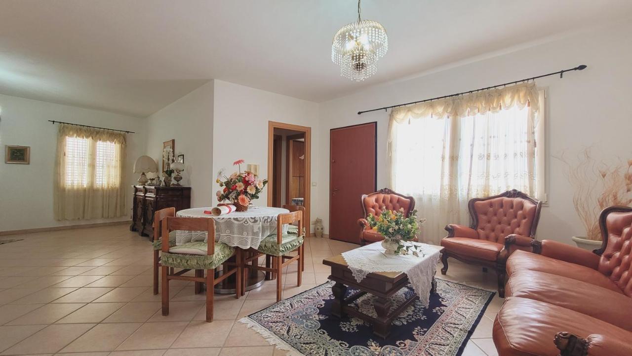 Residenza La Pineta Orosei Villa Exterior foto